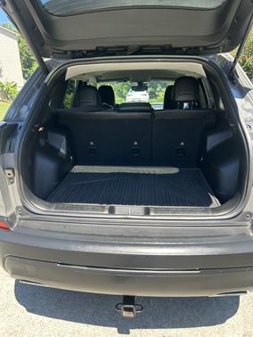 Gray 2022 Jeep Cherokee Latitude Lux