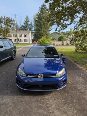 2017 Volkswagen Golf R 4-Door w/DCC & Navigation