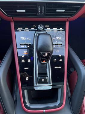 2023 Porsche Cayenne Cayenne Platinum Edition