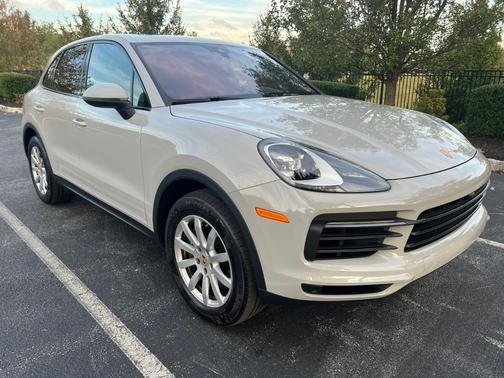 2023 Porsche Cayenne Cayenne Platinum Edition