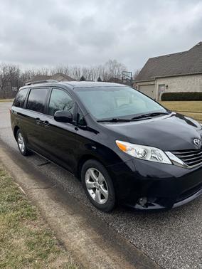 2015 Toyota Sienna LE
