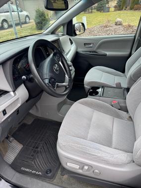 2015 Toyota Sienna LE
