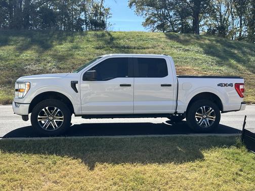 White 2021 Ford F-150 XL