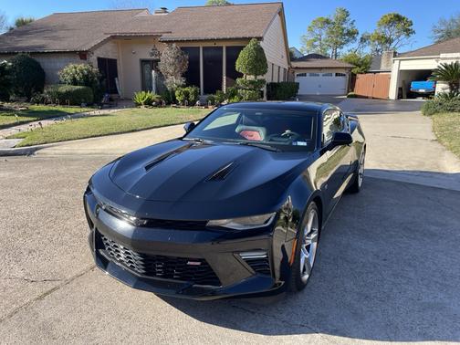 Black 2018 Chevrolet Camaro 2SS