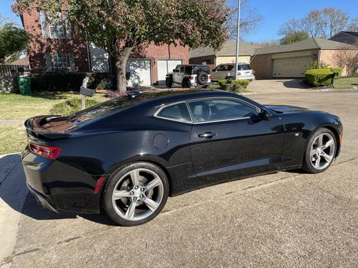 Black 2018 Chevrolet Camaro 2SS
