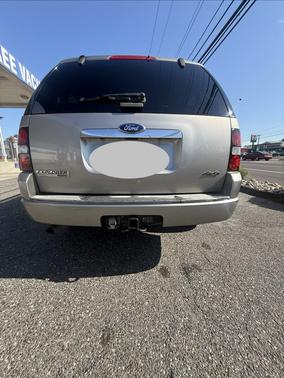 Brown 2008 Ford Explorer Limited