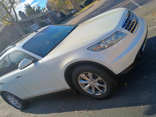 2008 INFINITI FX35 Base