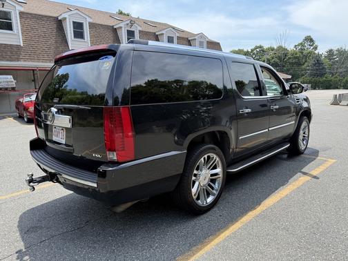 2007 Cadillac Escalade ESV Base
