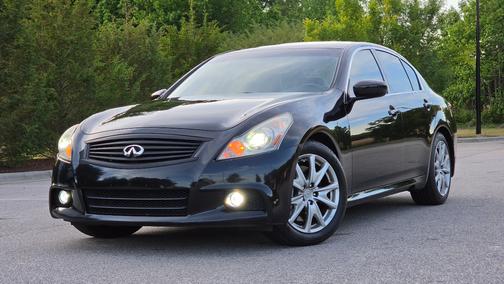 Black 2010 INFINITI G37 Journey