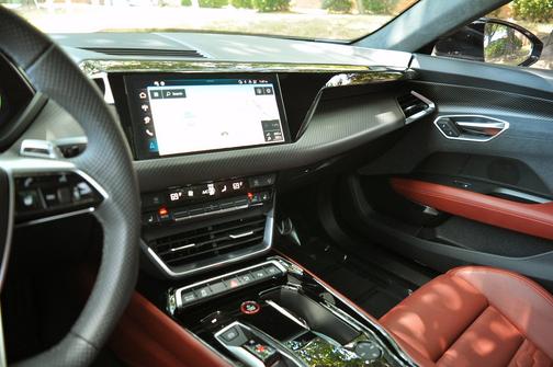2024 Audi e-tron GT Prestige