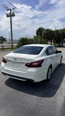 White 2018 Nissan Altima 2.5 S