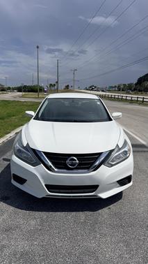 White 2018 Nissan Altima 2.5 S