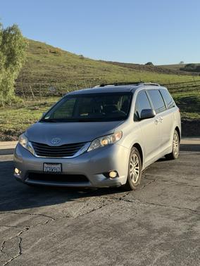 2013 Toyota Sienna XLE