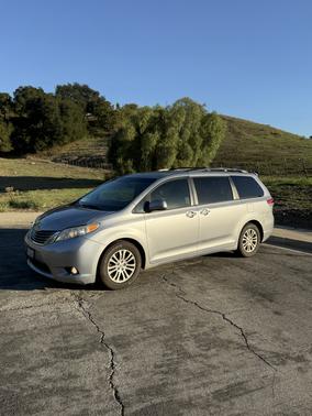 2013 Toyota Sienna XLE