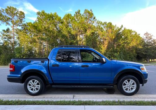 Blue 2010 Ford Explorer Sport Trac XLT