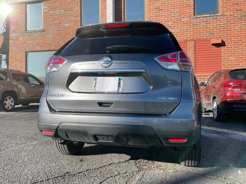 2016 Nissan Rogue SV