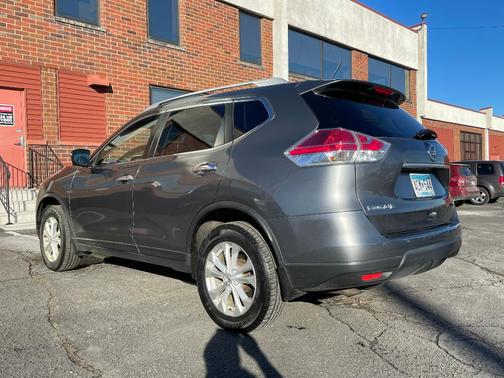 2016 Nissan Rogue SV