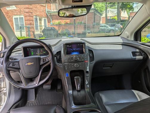 2012 Chevrolet Volt Base