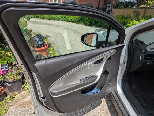 2012 Chevrolet Volt Base