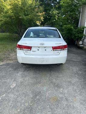 White 2008 Hyundai SONATA SE