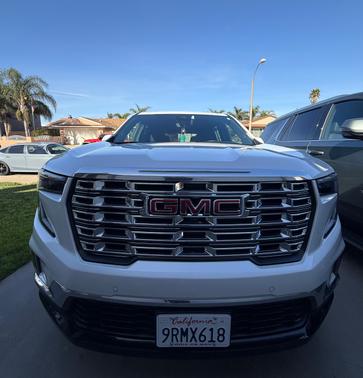 2024 GMC Acadia Denali