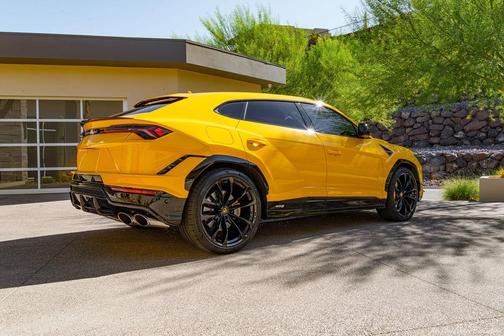 Yellow 2024 Lamborghini Urus S