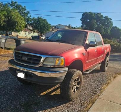 2001 Ford F-150 XLT SuperCrew