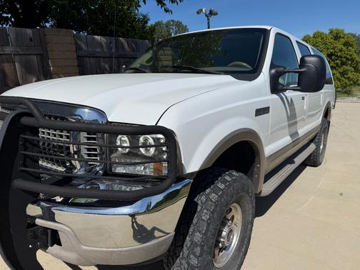 White 2000 Ford Excursion Limited 4WD