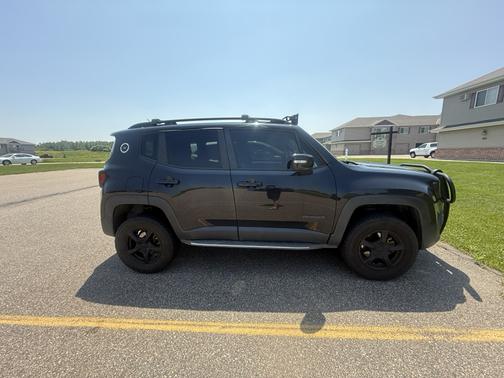 Black 2016 Jeep Renegade Latitude