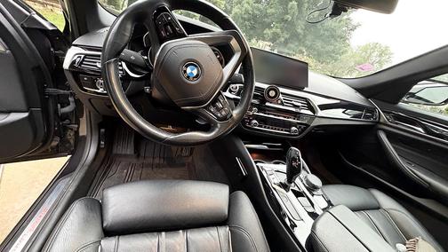 Gray 2018 BMW 540 i xDrive