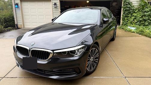 Gray 2018 BMW 540 i xDrive