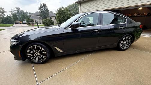 Gray 2018 BMW 540 i xDrive