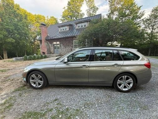 Gold 2017 BMW 328d xDrive