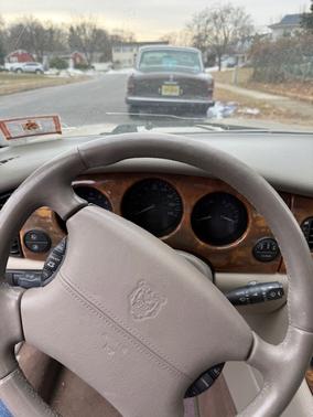 2001 Jaguar XJ8 Base