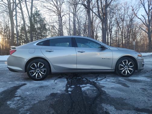2022 Chevrolet Malibu RS