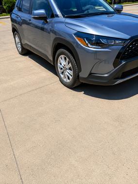 Gray 2024 Toyota Corolla Cross LE