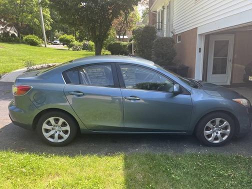 2011 Mazda Mazda3 i Sport