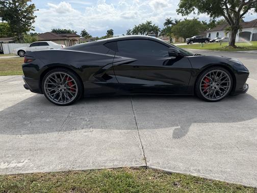 Black 2024 Chevrolet Corvette Stingray w/2LT