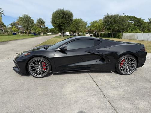 Black 2024 Chevrolet Corvette Stingray w/2LT