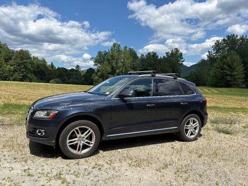 Blue 2017 Audi Q5 2.0T Premium Plus