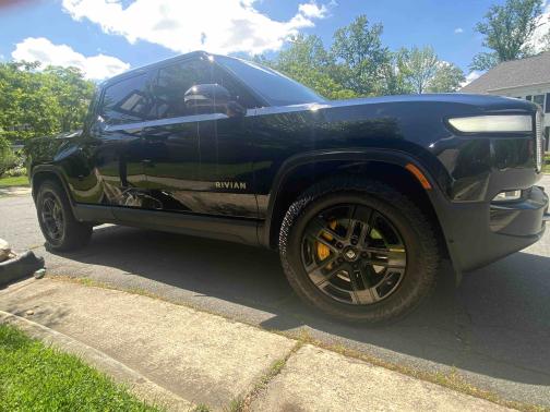 2022 Rivian R1T Adventure Package
