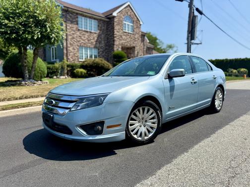 2010 Ford Fusion Hybrid Base
