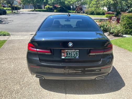 Black 2021 BMW 540 i xDrive