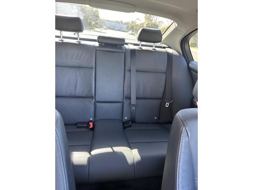 2010 BMW 328 i