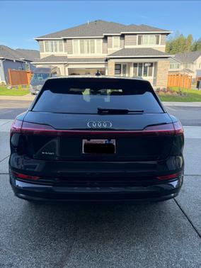 2019 Audi e-tron Prestige