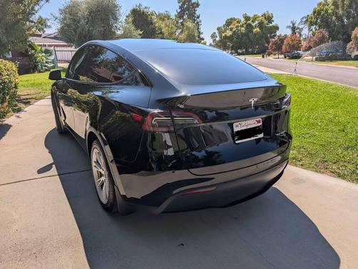 Black 2023 Tesla Model Y Long Range
