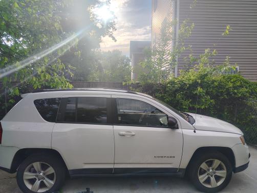 White 2011 Jeep Compass Sport