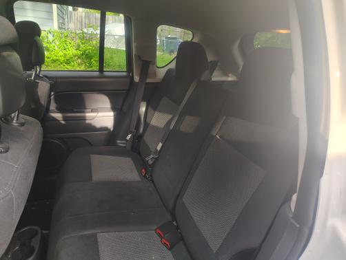 White 2011 Jeep Compass Sport