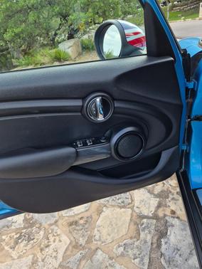 Blue 2015 MINI Hardtop Cooper