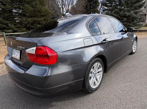 2006 BMW 325 xi
